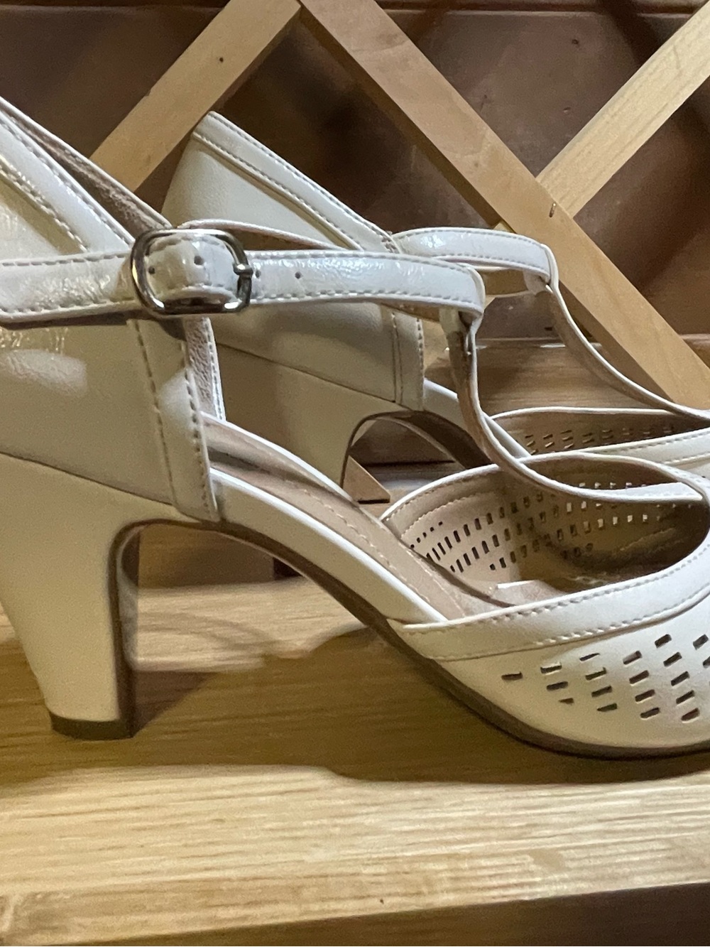 Mary Jane’ T-Strap Naturalizer “Loriana” Dress Shoe Pumps Sz 8M / 3” Heel